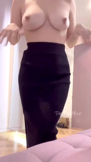 Find Me In Your Department Store Change Room With My Butt Plugged!