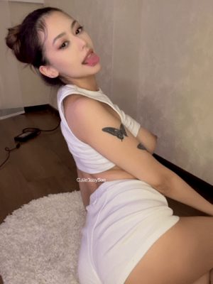 Teen Asian Girl Still In Fashion
