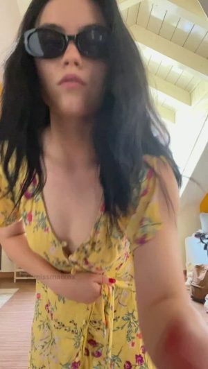 This Is My Favourite Outfit To Make Older Guys Hard At The Beach ?