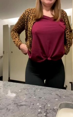 What Would Happen If You Walked In On This At Work? [F]