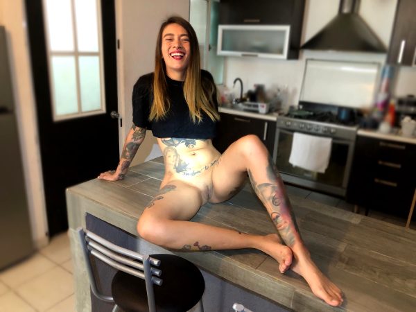hace-you-ever-fucked-in-the-kitchen-would-you_001